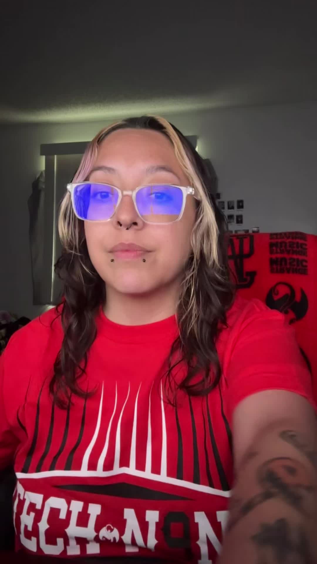 @𝕸𝖎𝖈𝖐𝖊𝖞 𝕾𝖙𝖗𝖆𝖓𝖌𝖊🦇