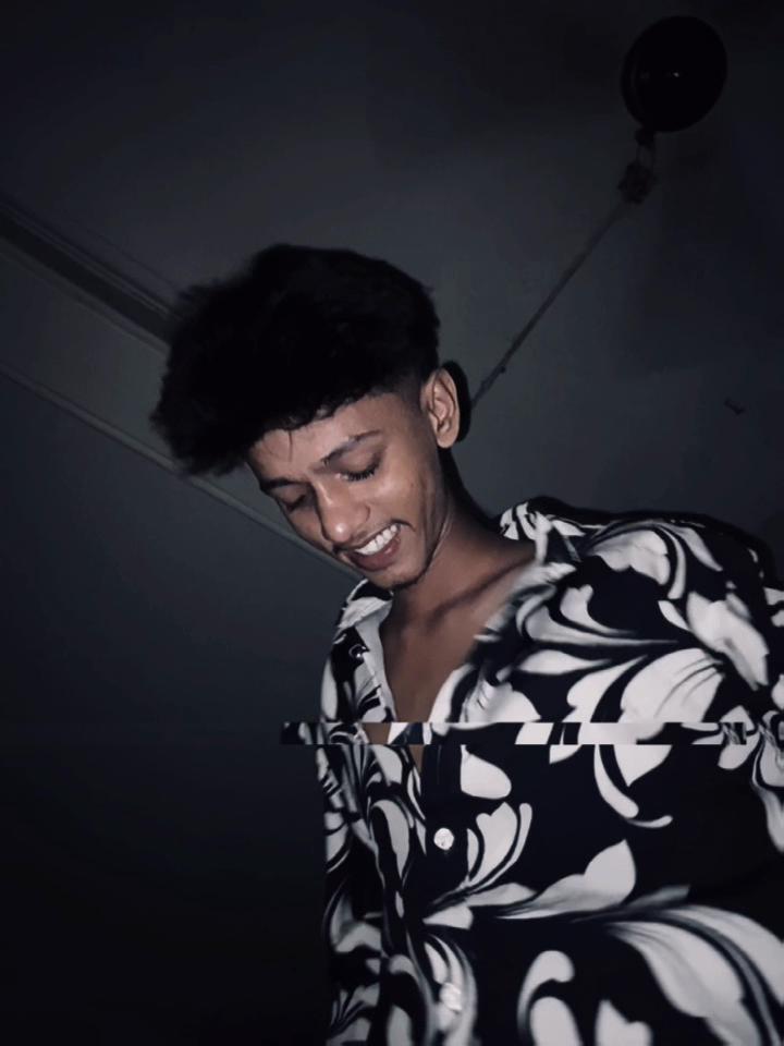 @ᴀʀɪʏᴀɴ🕷️🕸️