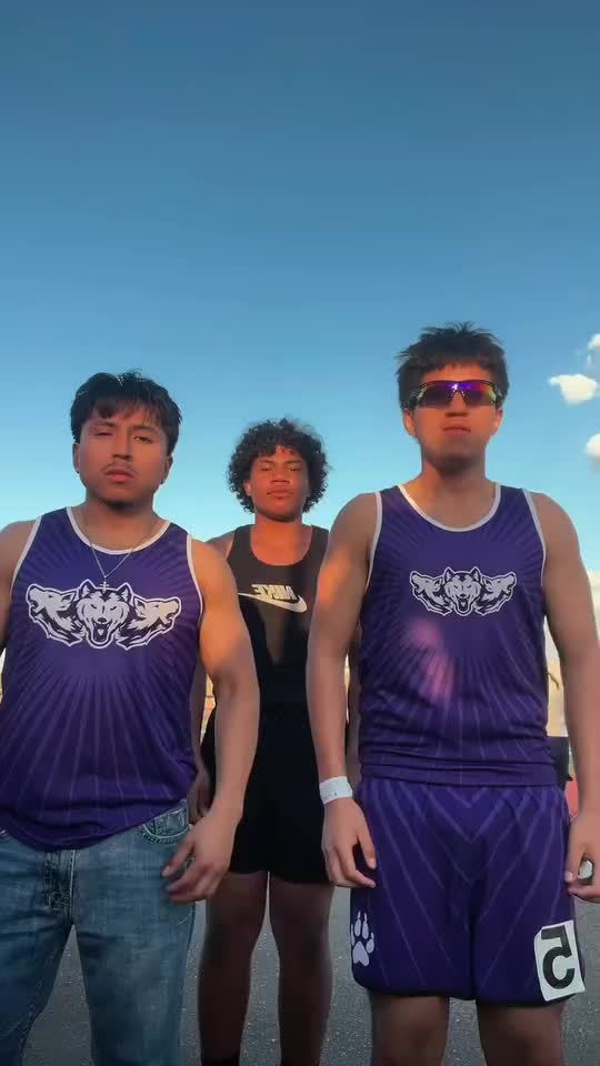 @4Feetzy