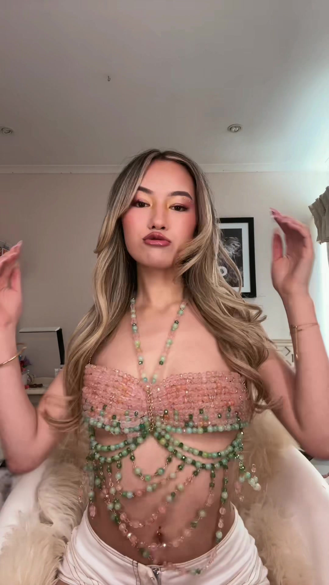 @Nicoleantic