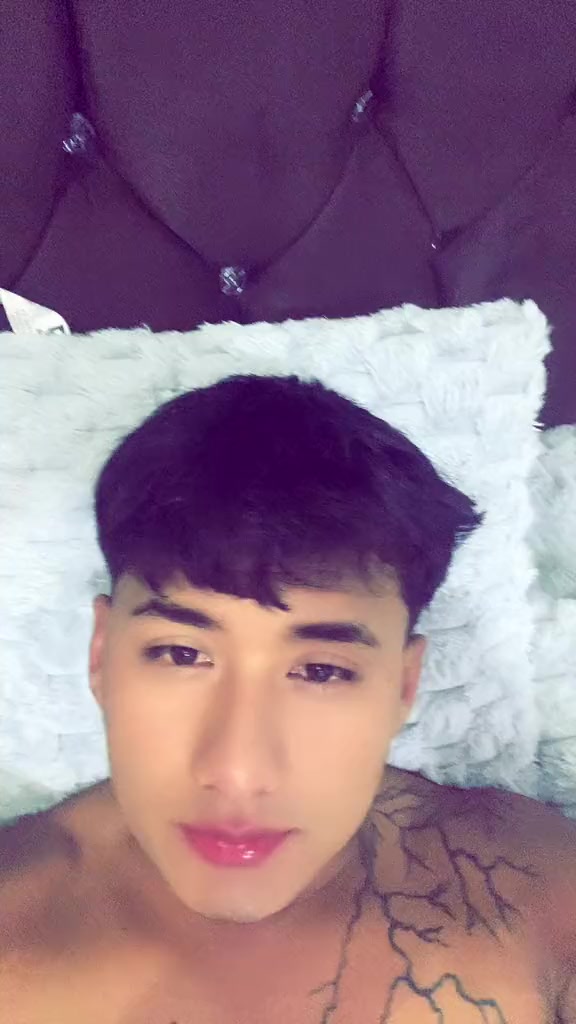 @🫦