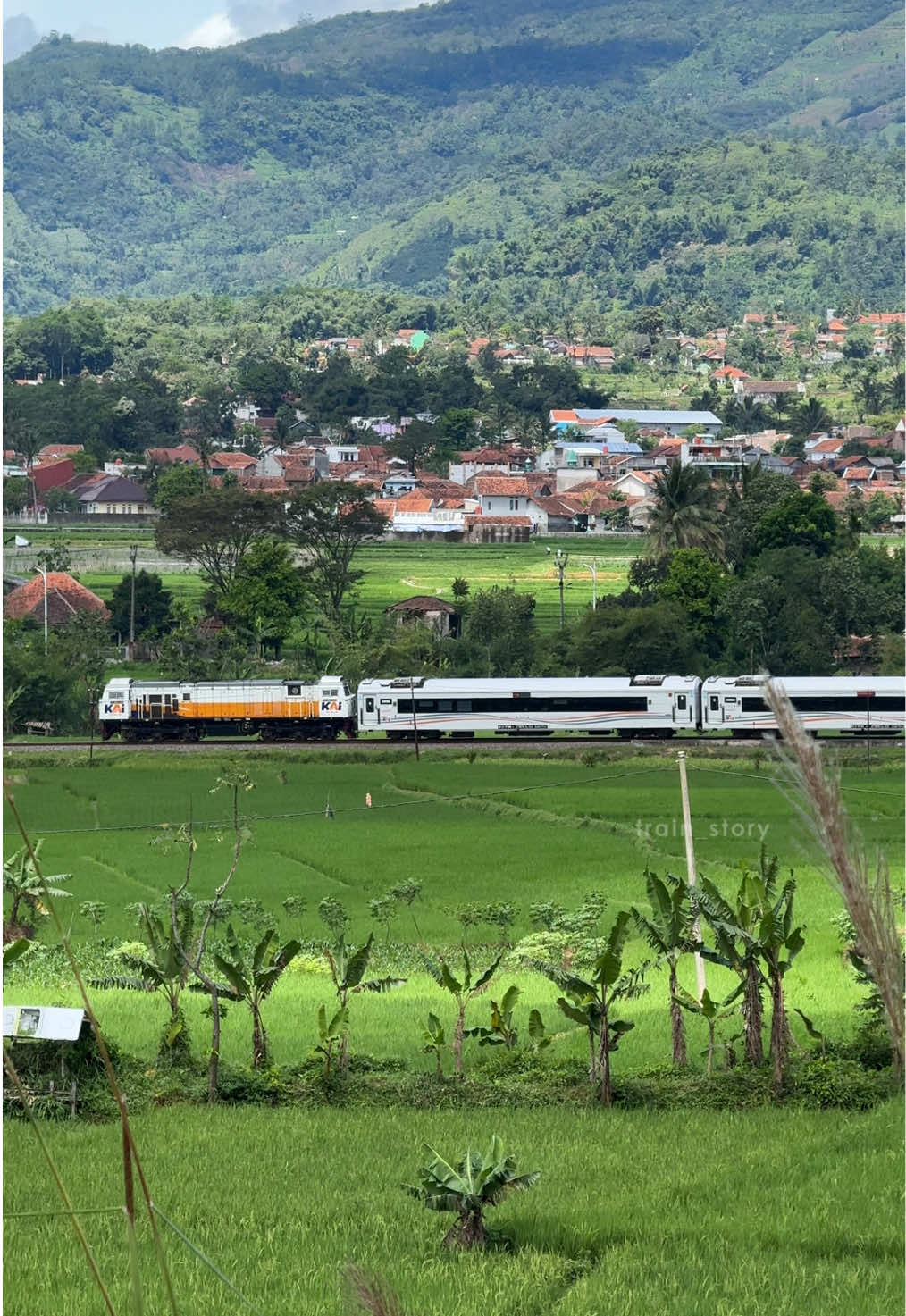 @Train_Story
