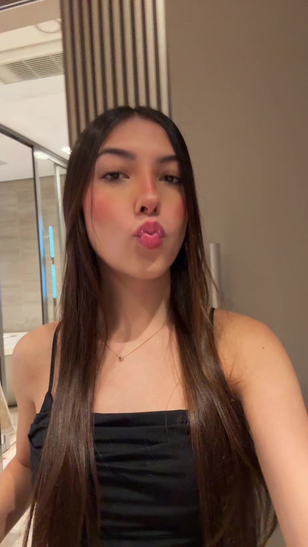 @Lara Ane