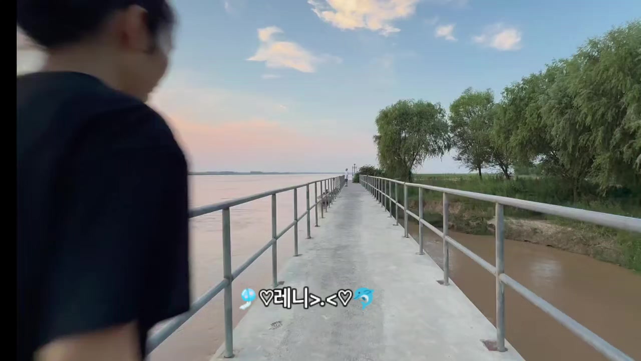 @🎐♡레니>.<♡🐬