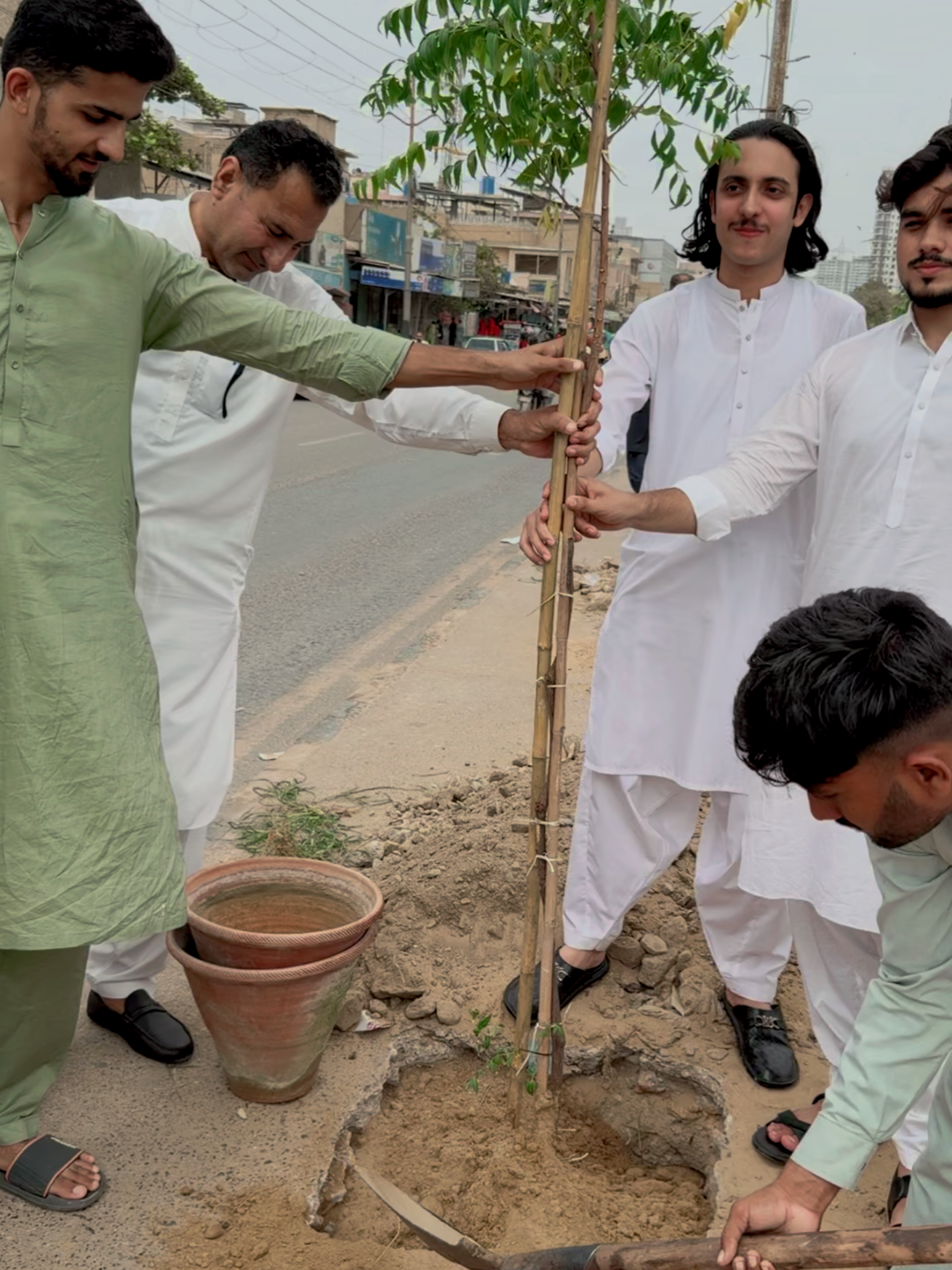 @Usman Pathan 🇱🇾