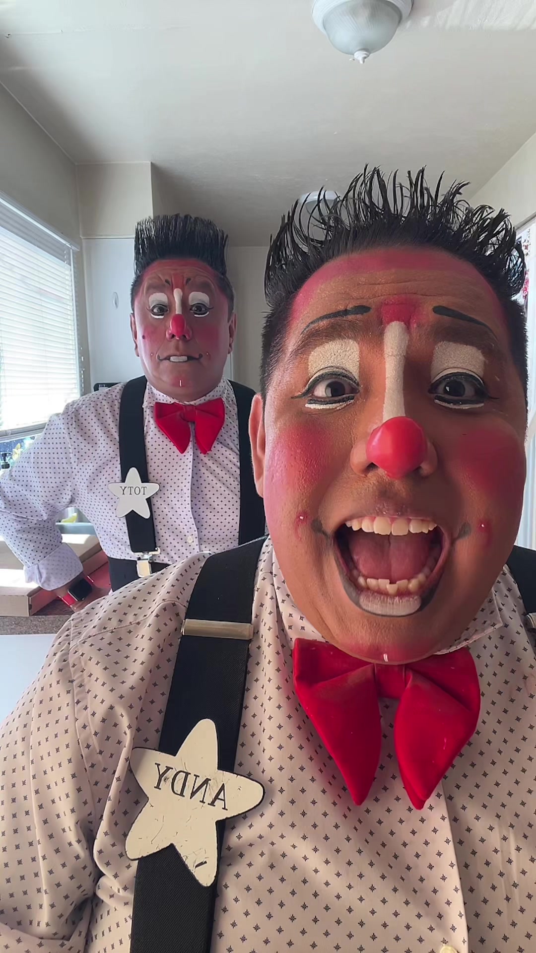 @Toty & Andy the Clowns