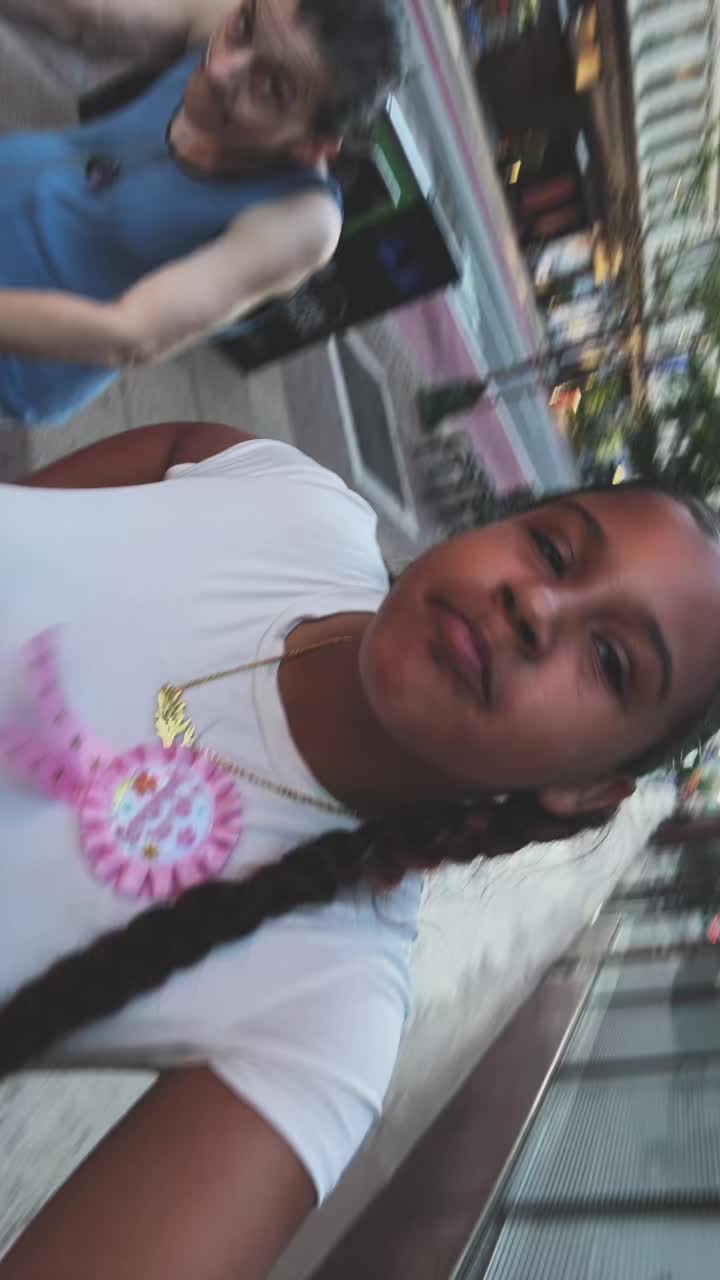 @👾