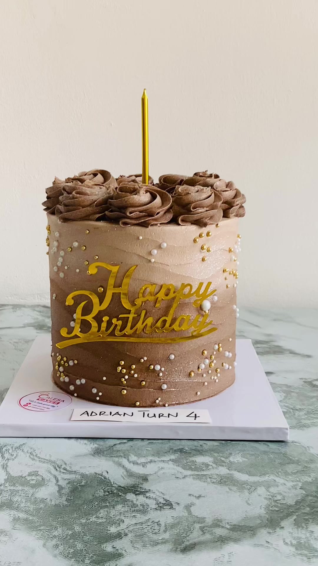 @calesacakes