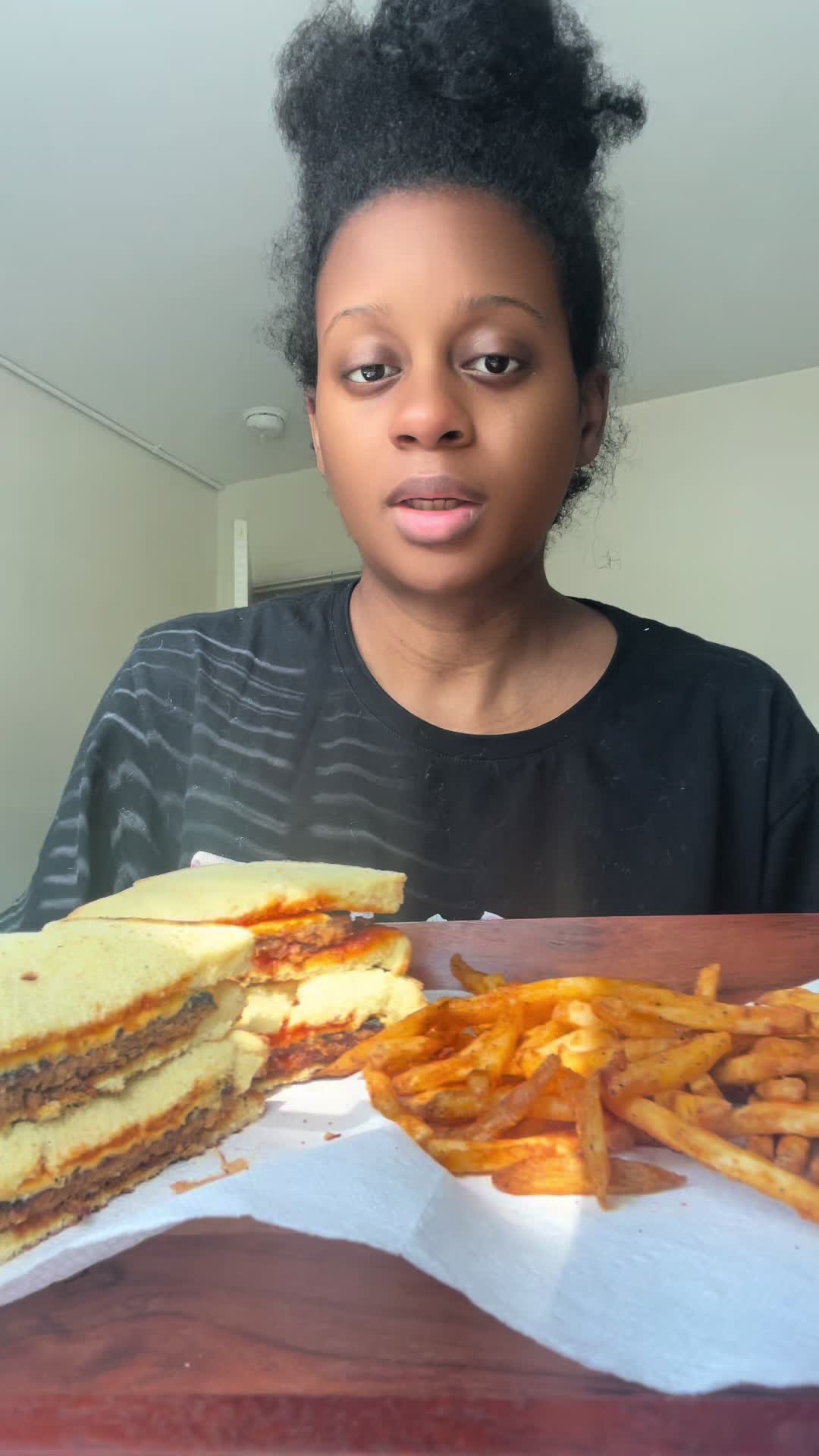 @ASMR EATS WITH NEESH 💋