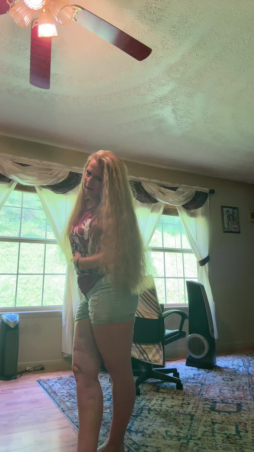 @Gg