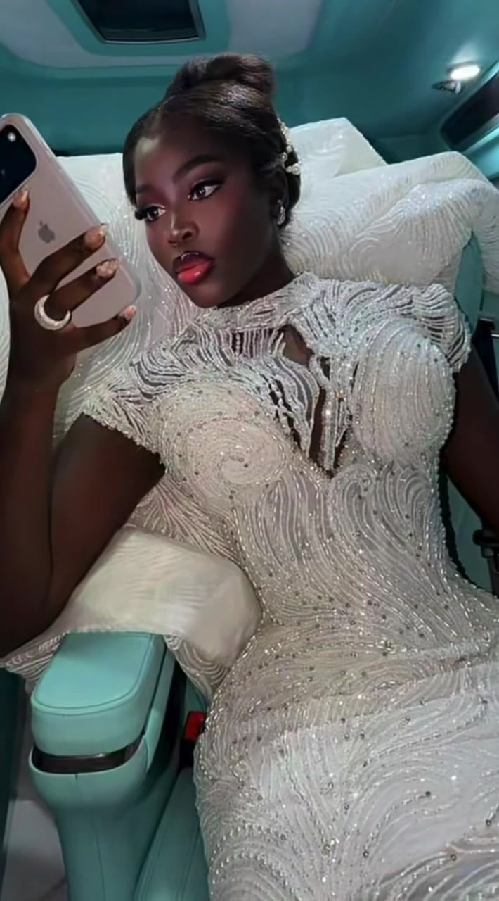 @FASHION-VISION