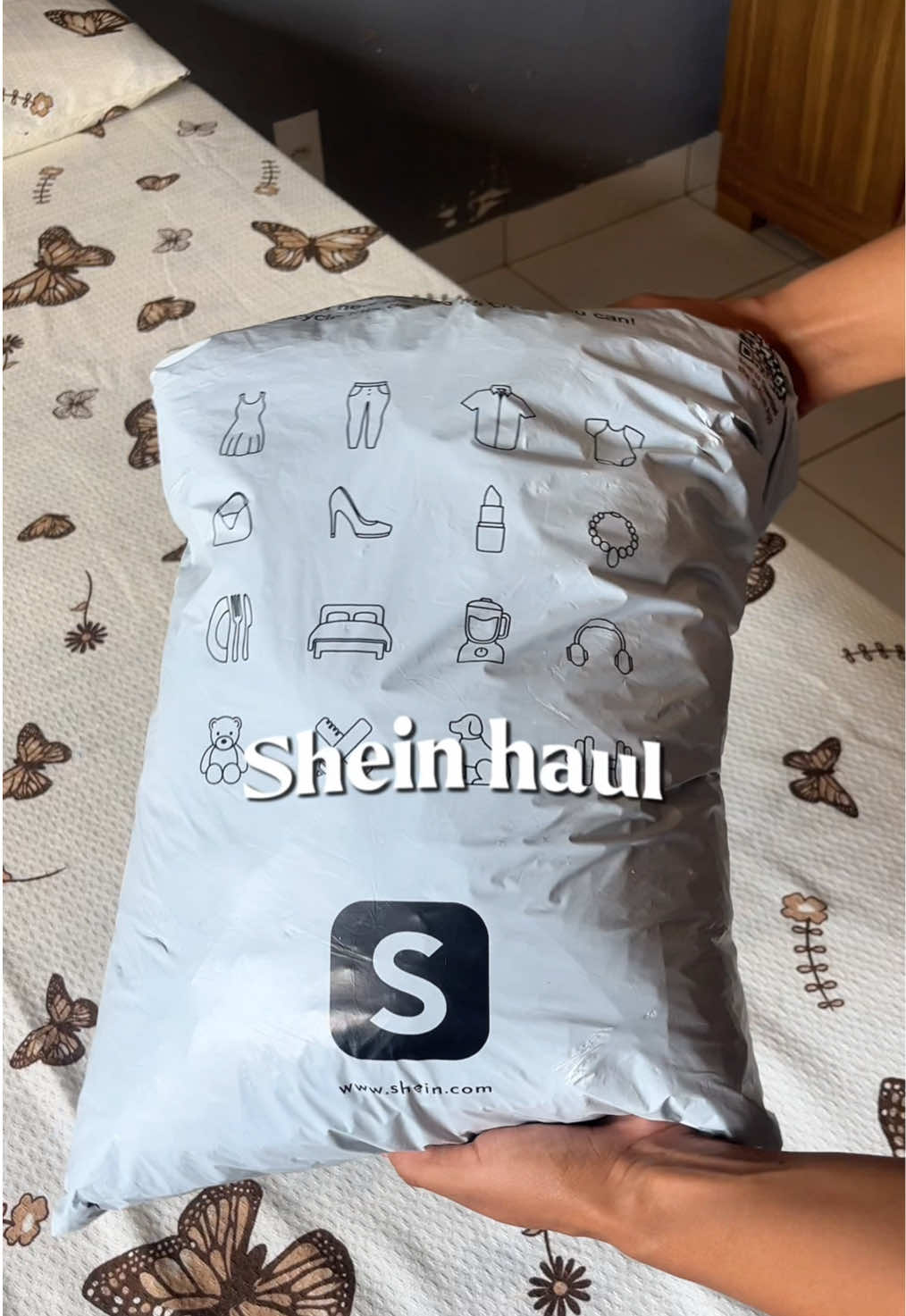 @Lohany Khistiny