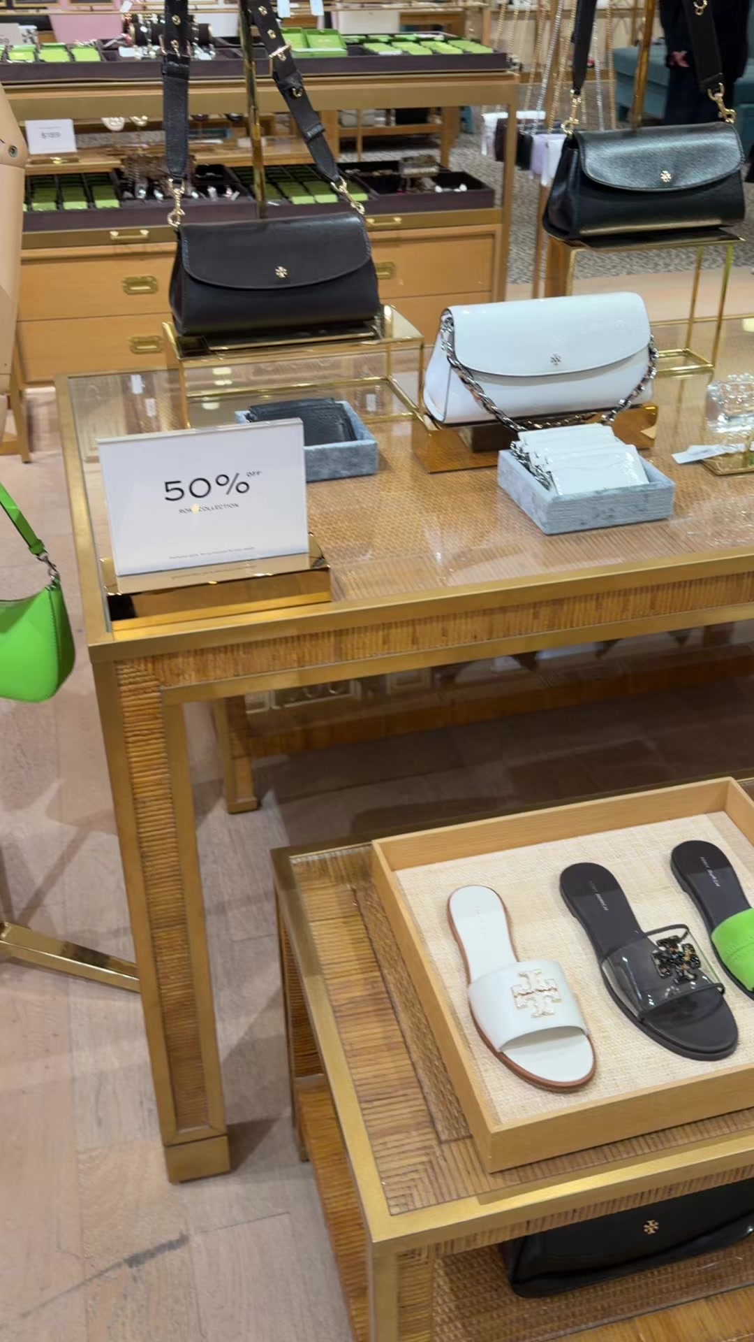 @Toryburch Winnipeg Outlet