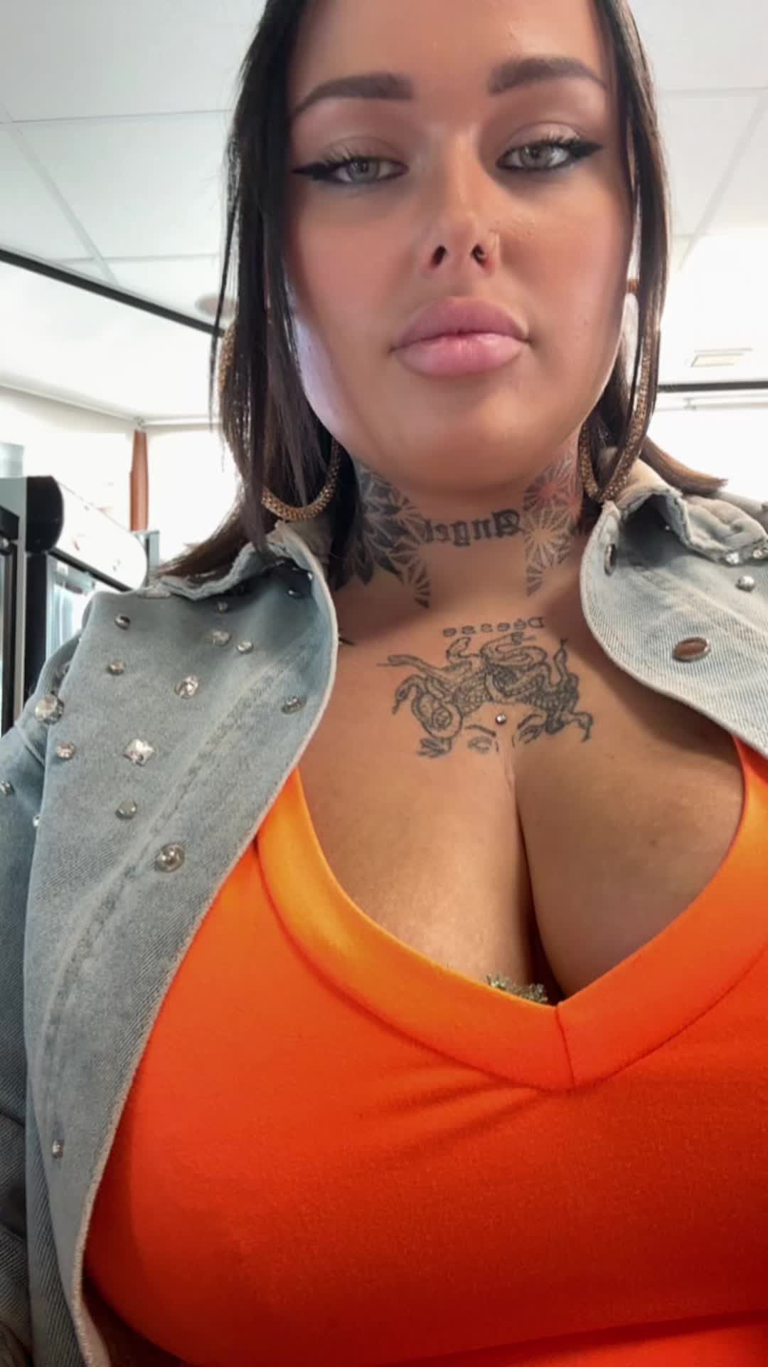 @Adela Bratzcuty 🍒