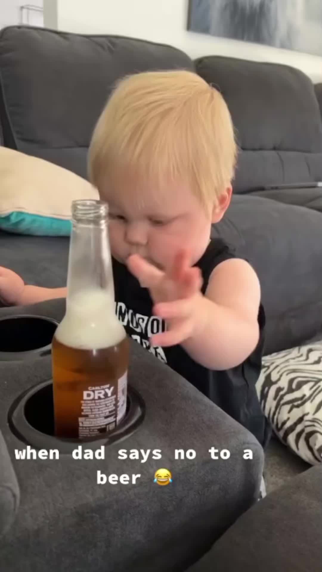 @Funny babies😂😂