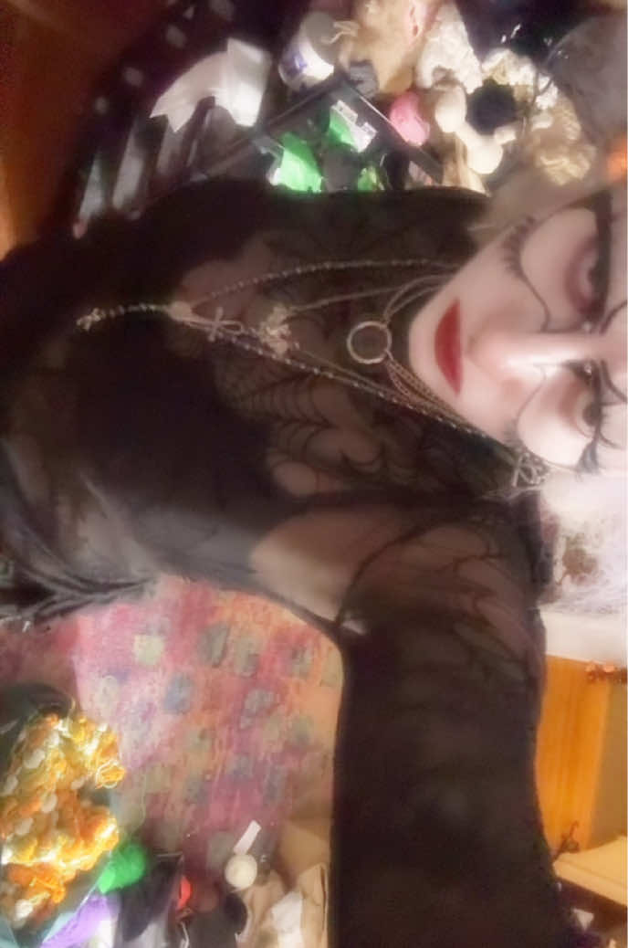 @dollygoth666