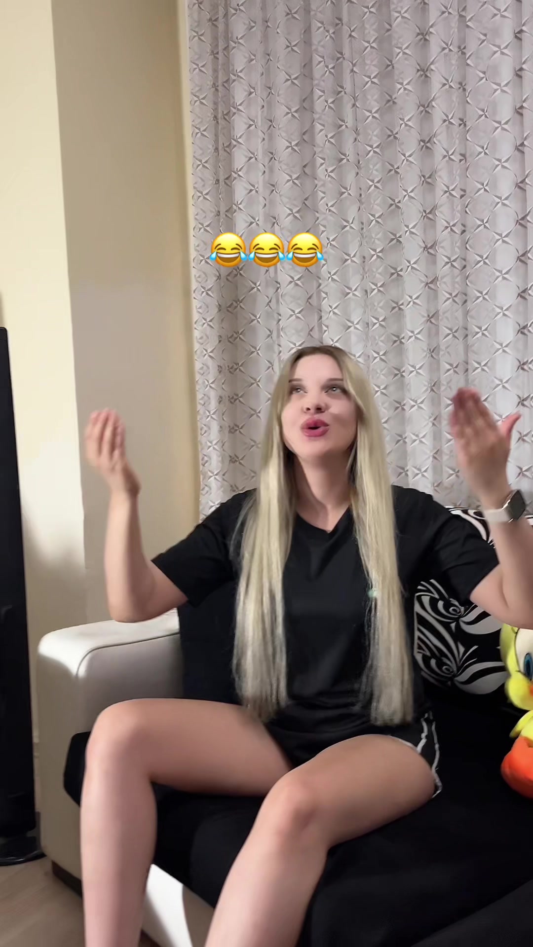 @Eceeresmi