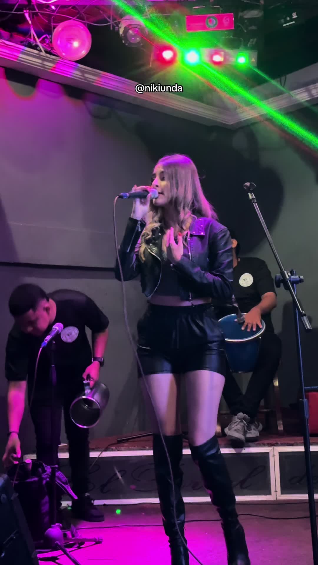 @Niki Unda🎤