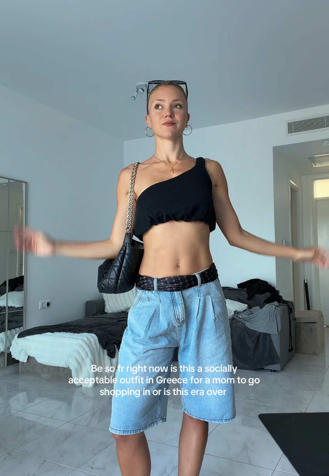 @Bella