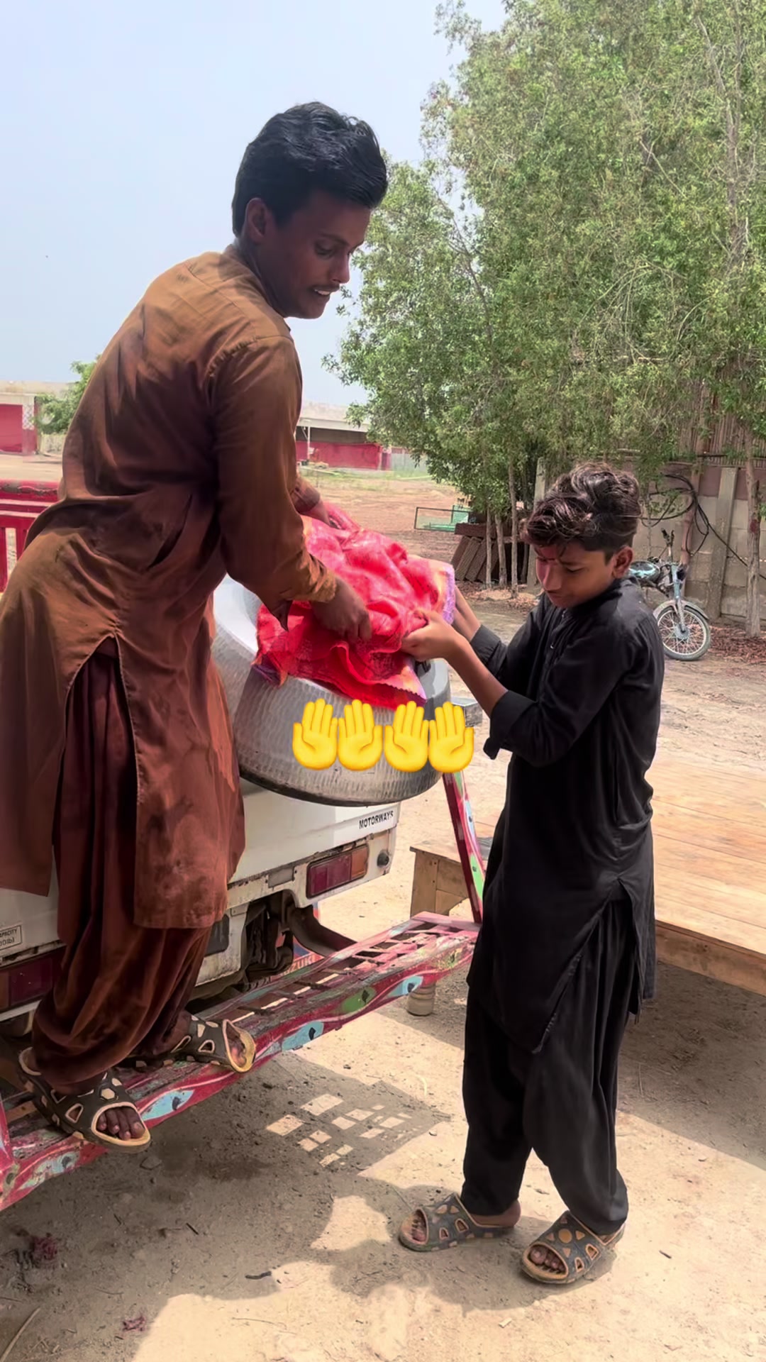@𝐒𝐢𝐧𝐠𝐞𝐫𝑄𝑎𝑑𝑖𝑟𝐋ashari