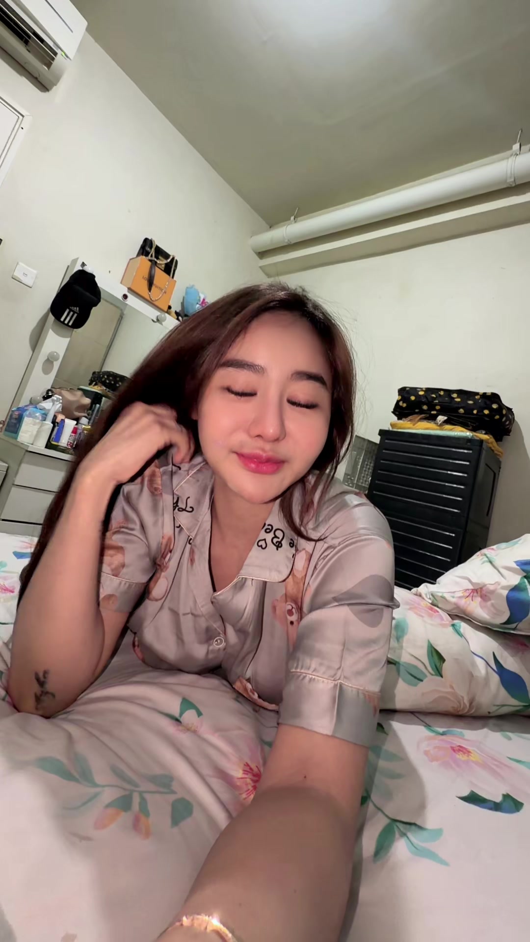 @riskafitry19