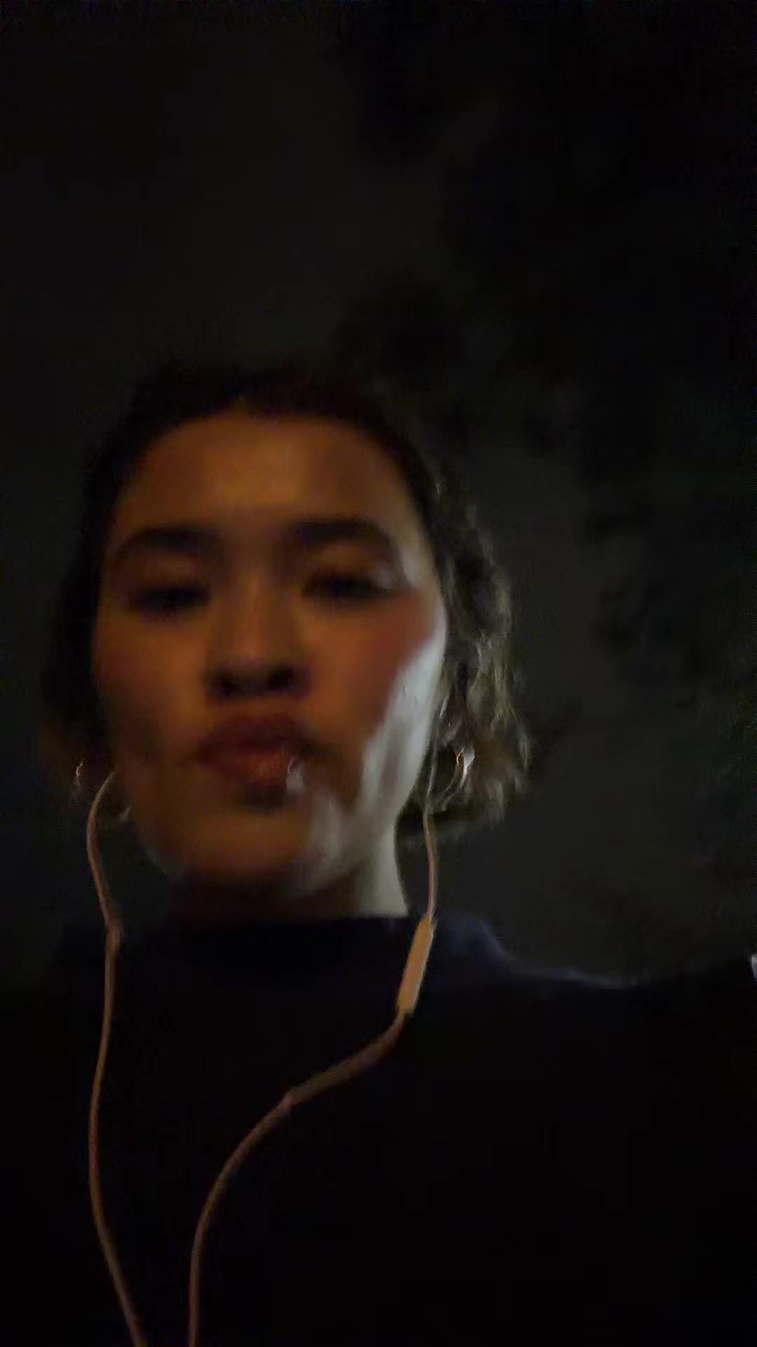 @izzychhon