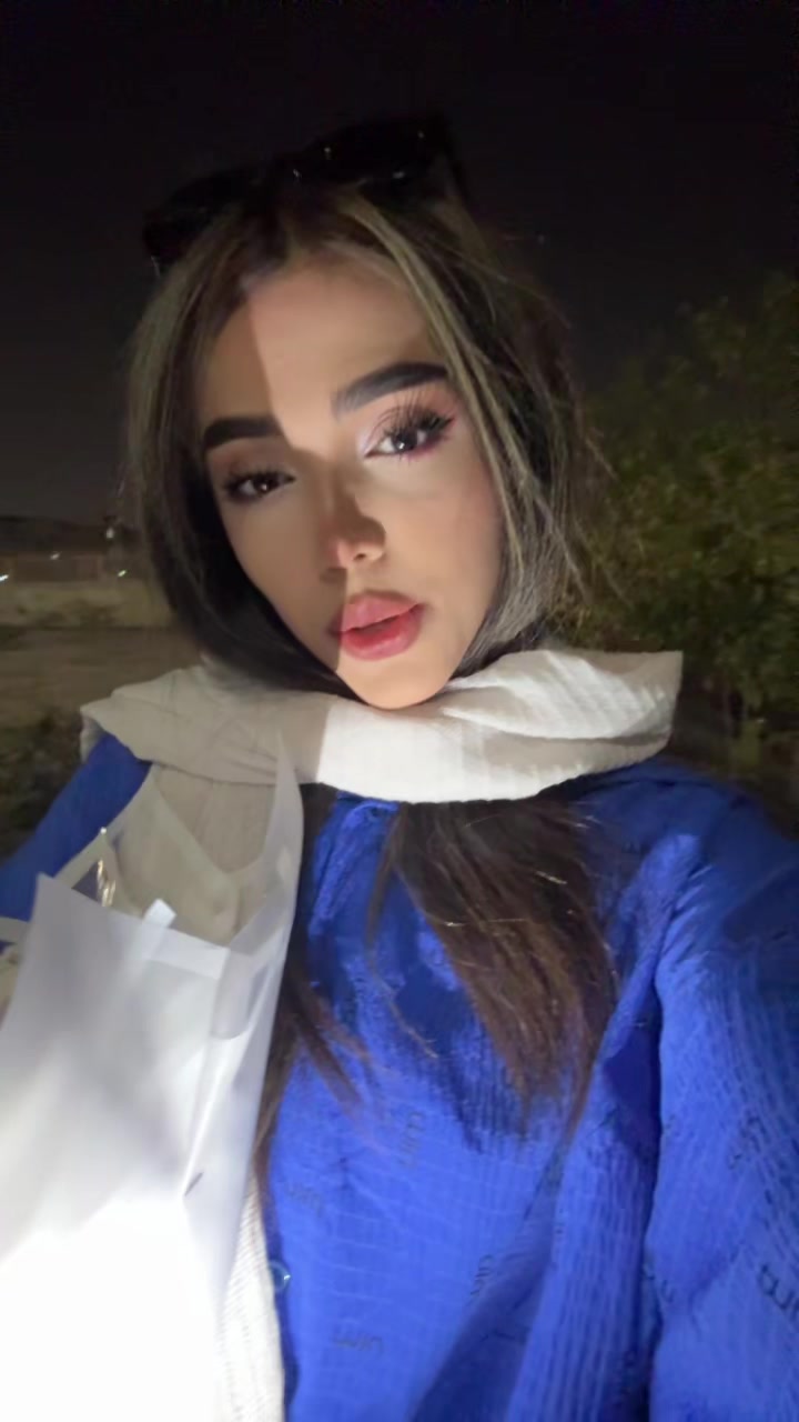 @Melikafarahani