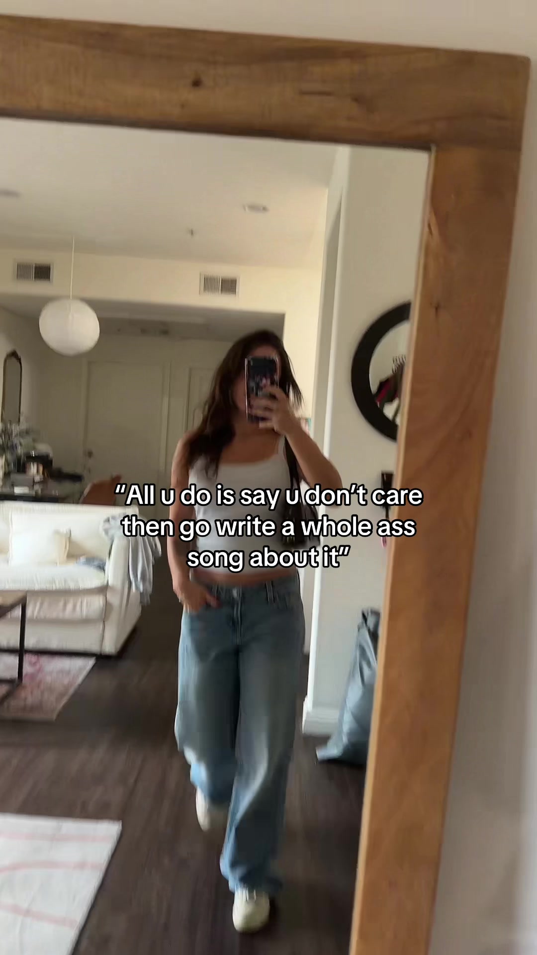 @izzzyeyre