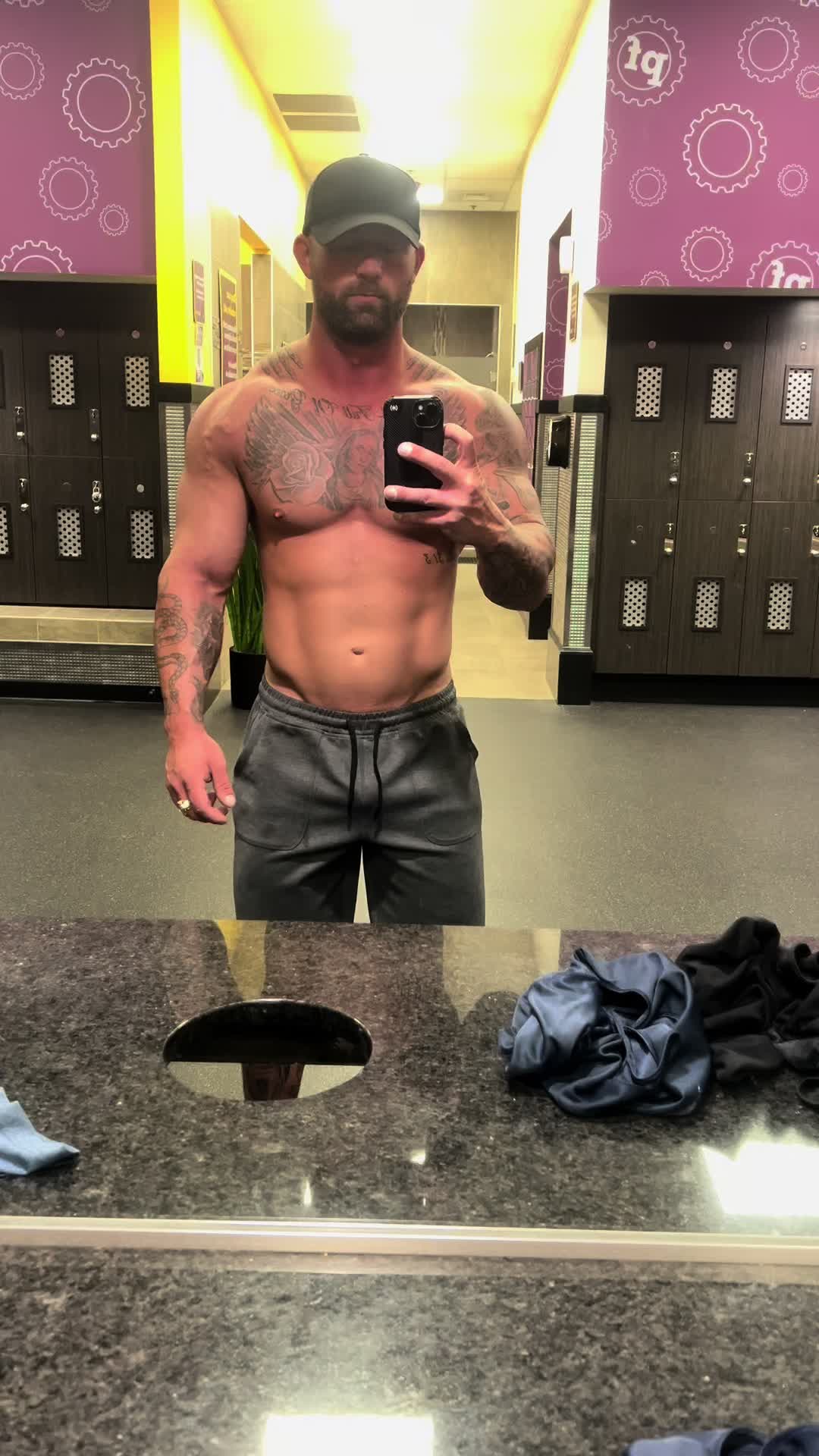 @richieswollerton