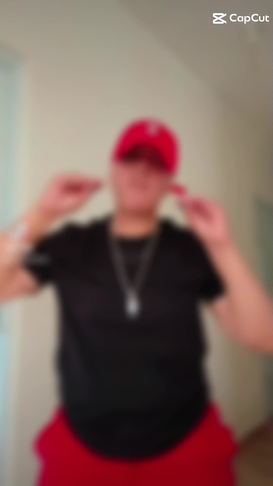 @🦦