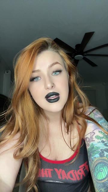 @MickaelaWest