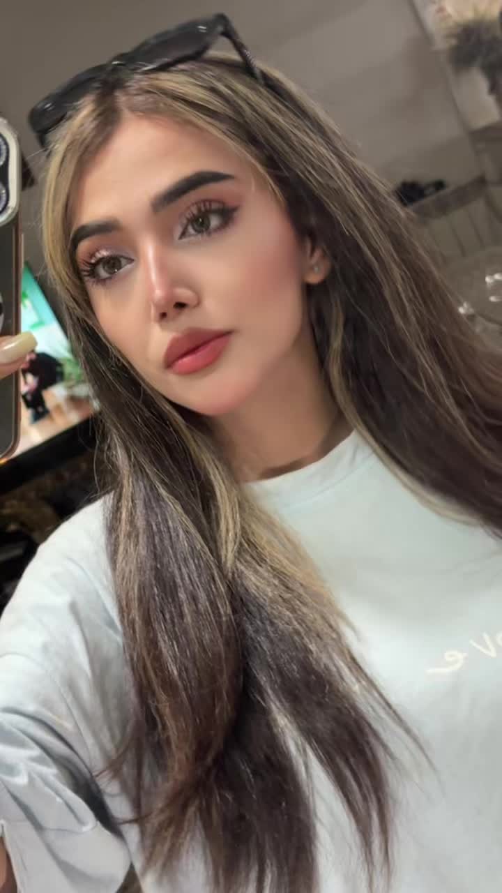@Melikafarahani