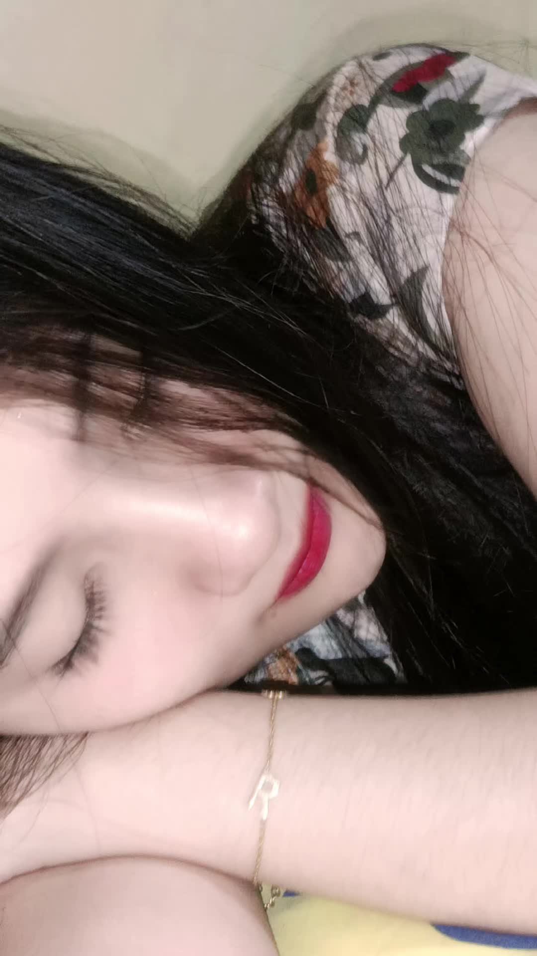 @Dari Kontak Anda