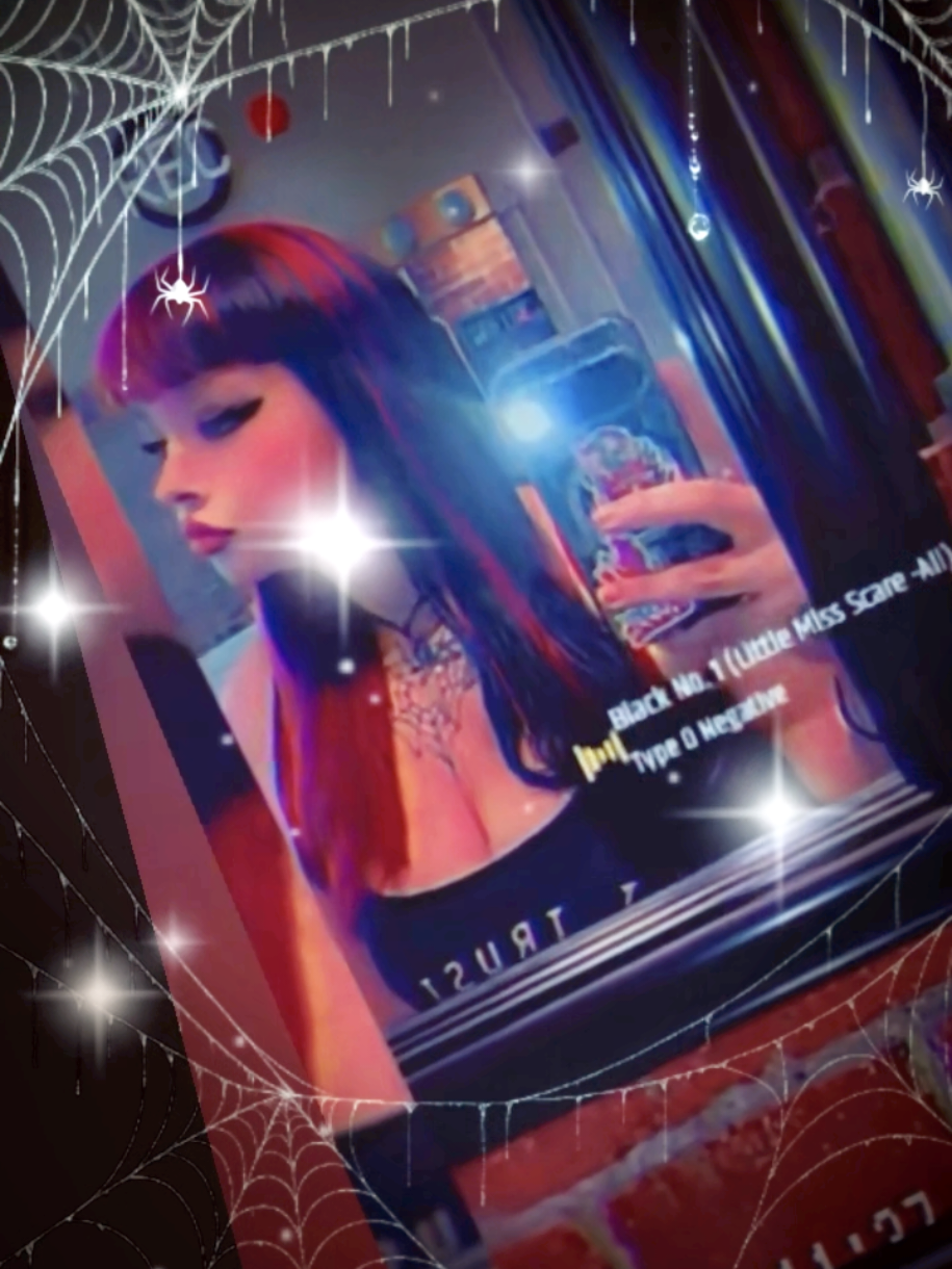 @🖤🤘Emi🤘🖤
