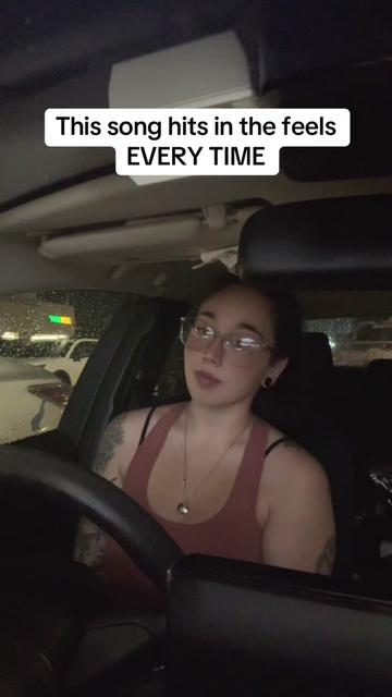 @Jenn✨🖤