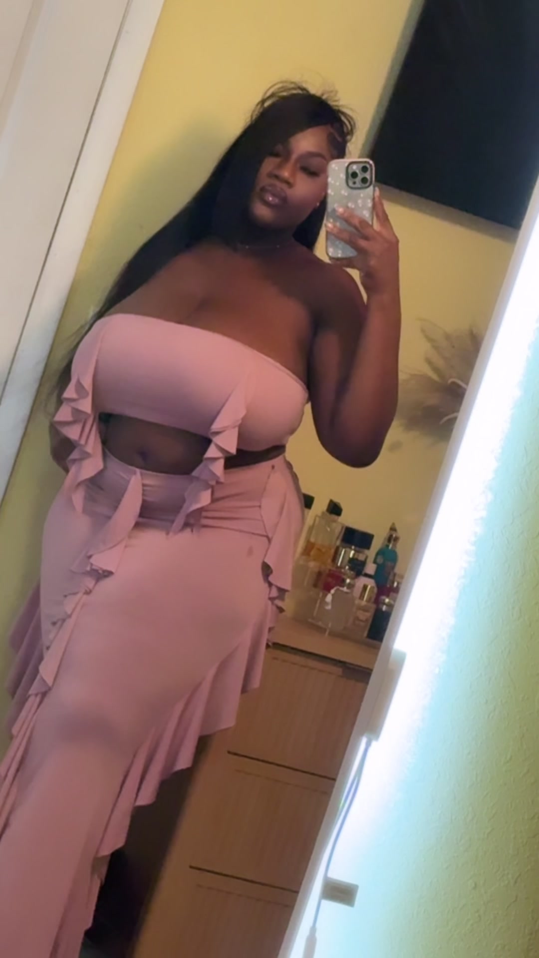 @_manoucheca