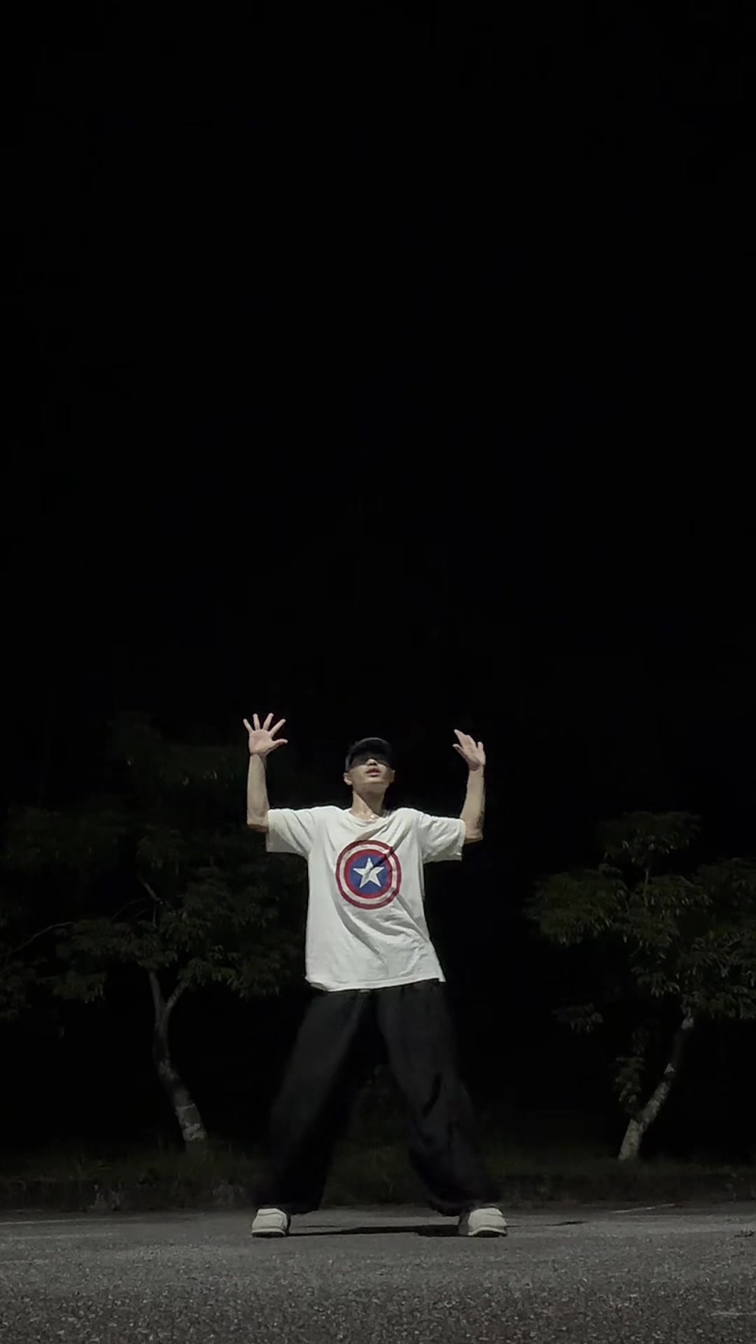 @mon