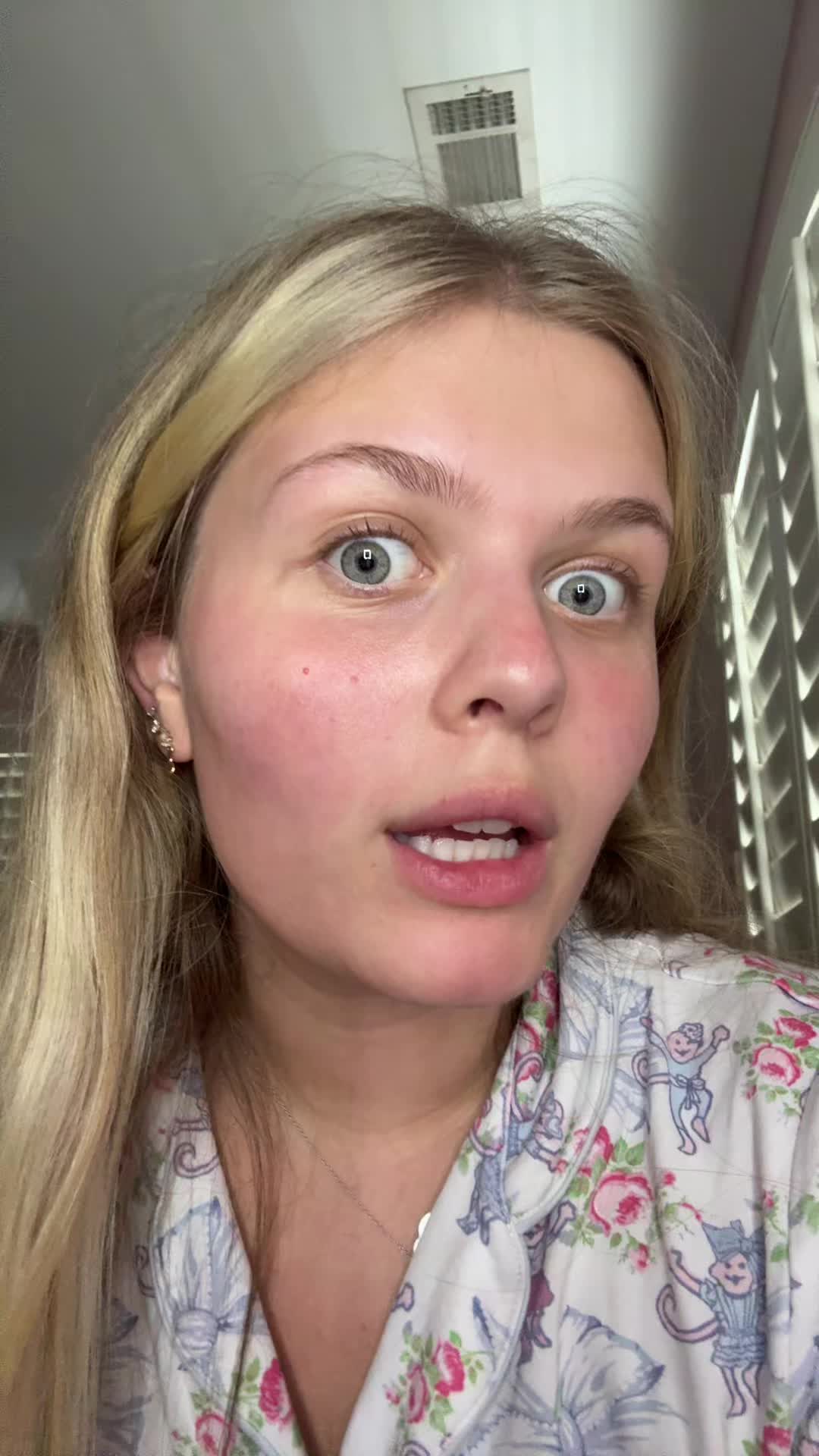 @temarosee_