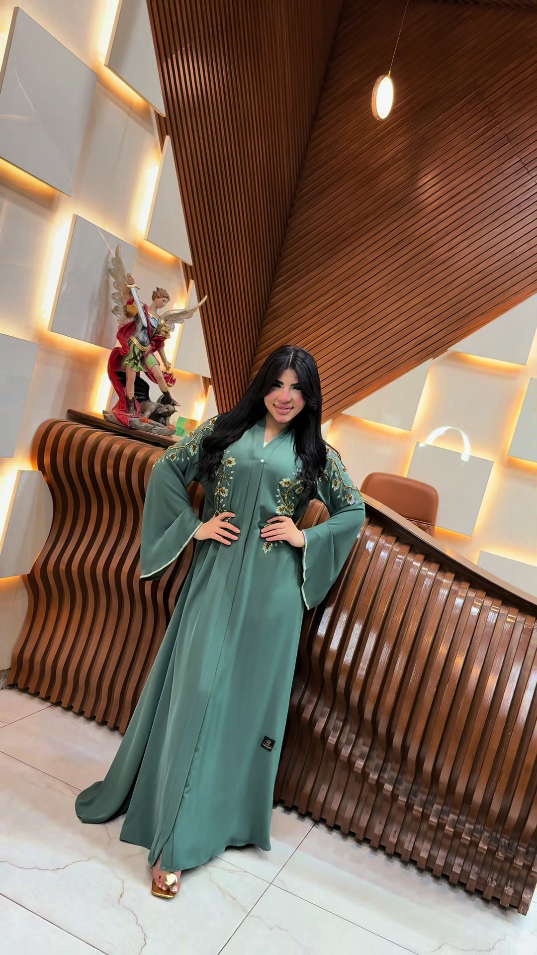 @سنتر سنيوريتا للعبايات الخليجي