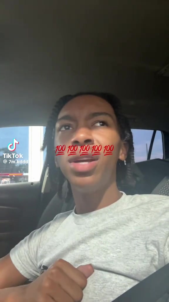 @Dee_nuggss