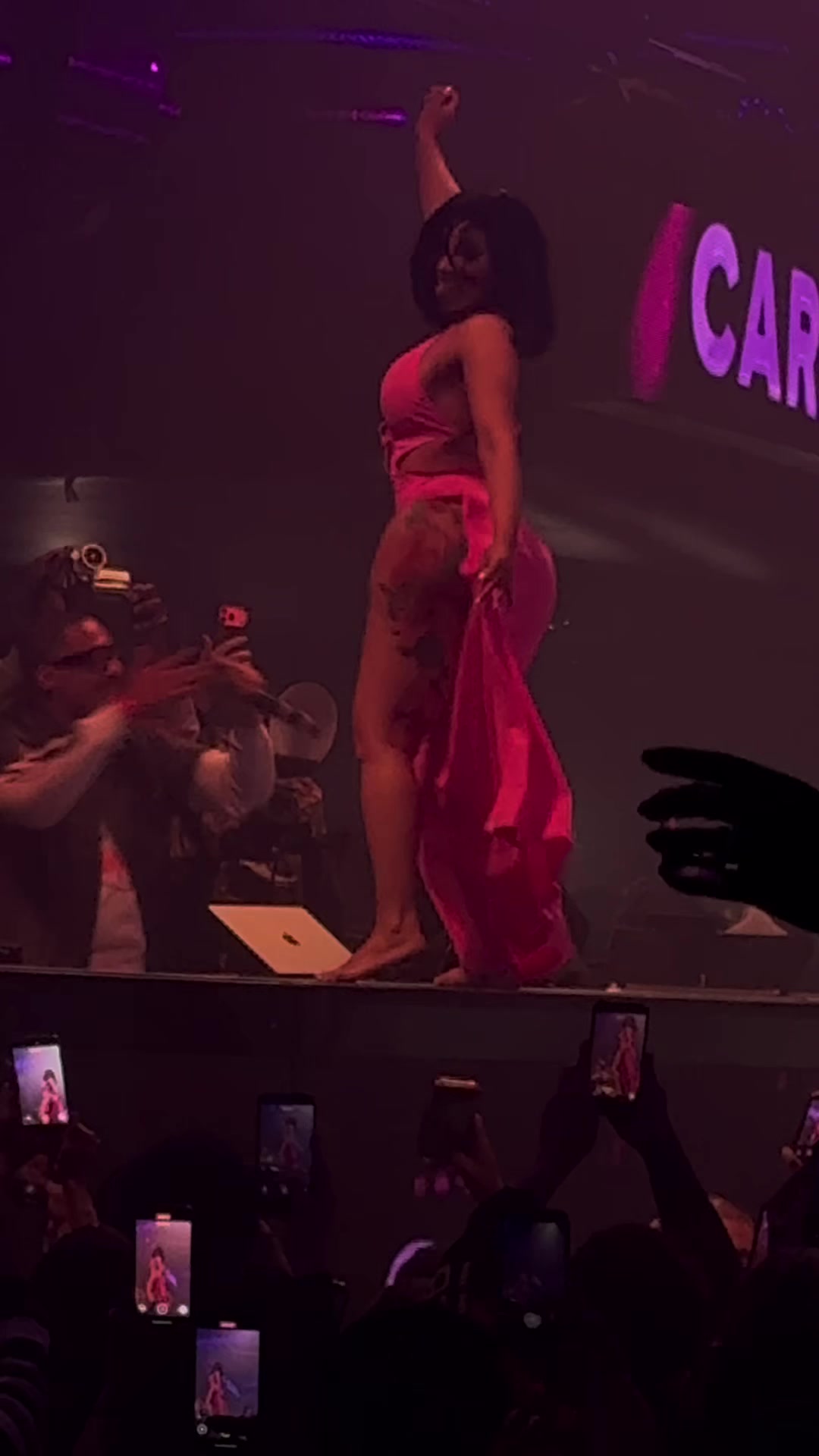 @kissmykassandraa