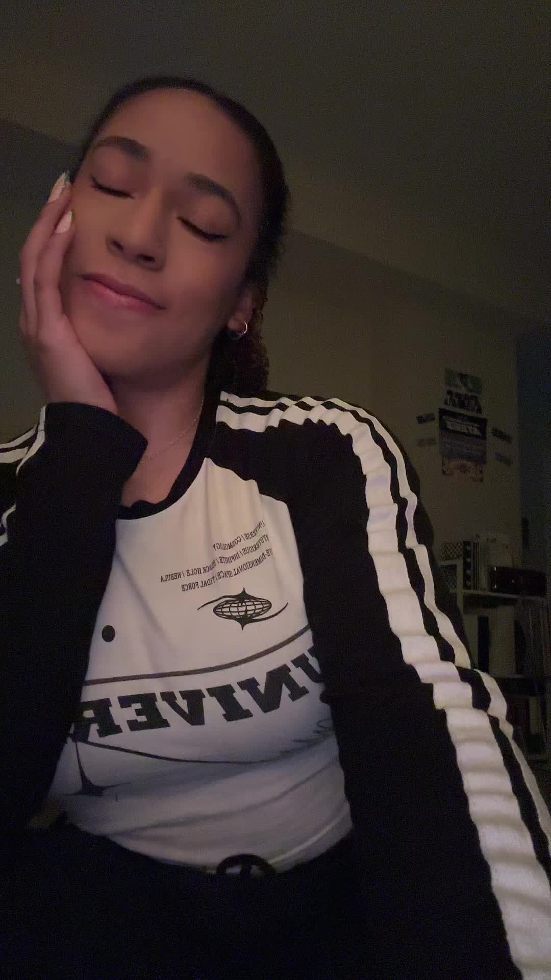 @chi_nicolee