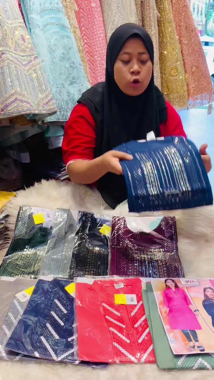 @K H I Pakistan Indian Fashion