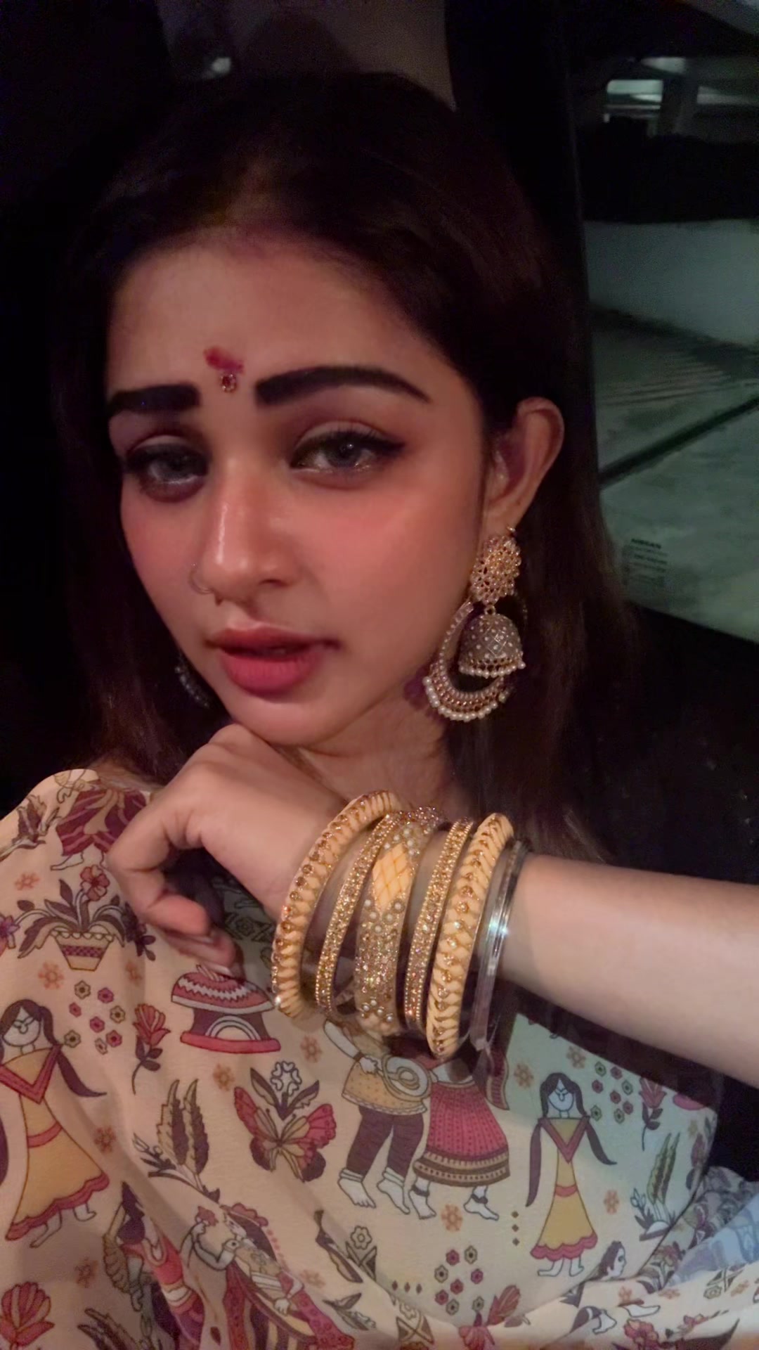 @shadhanadevi_17