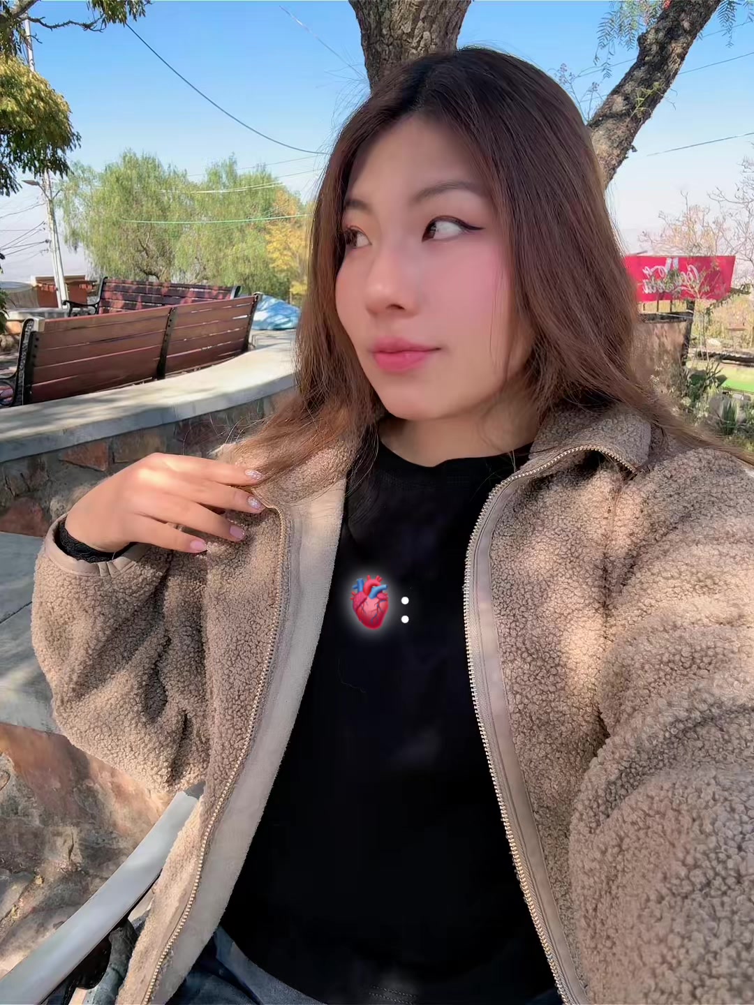@𝑵𝒂𝒚𝒆𝒍𝒊