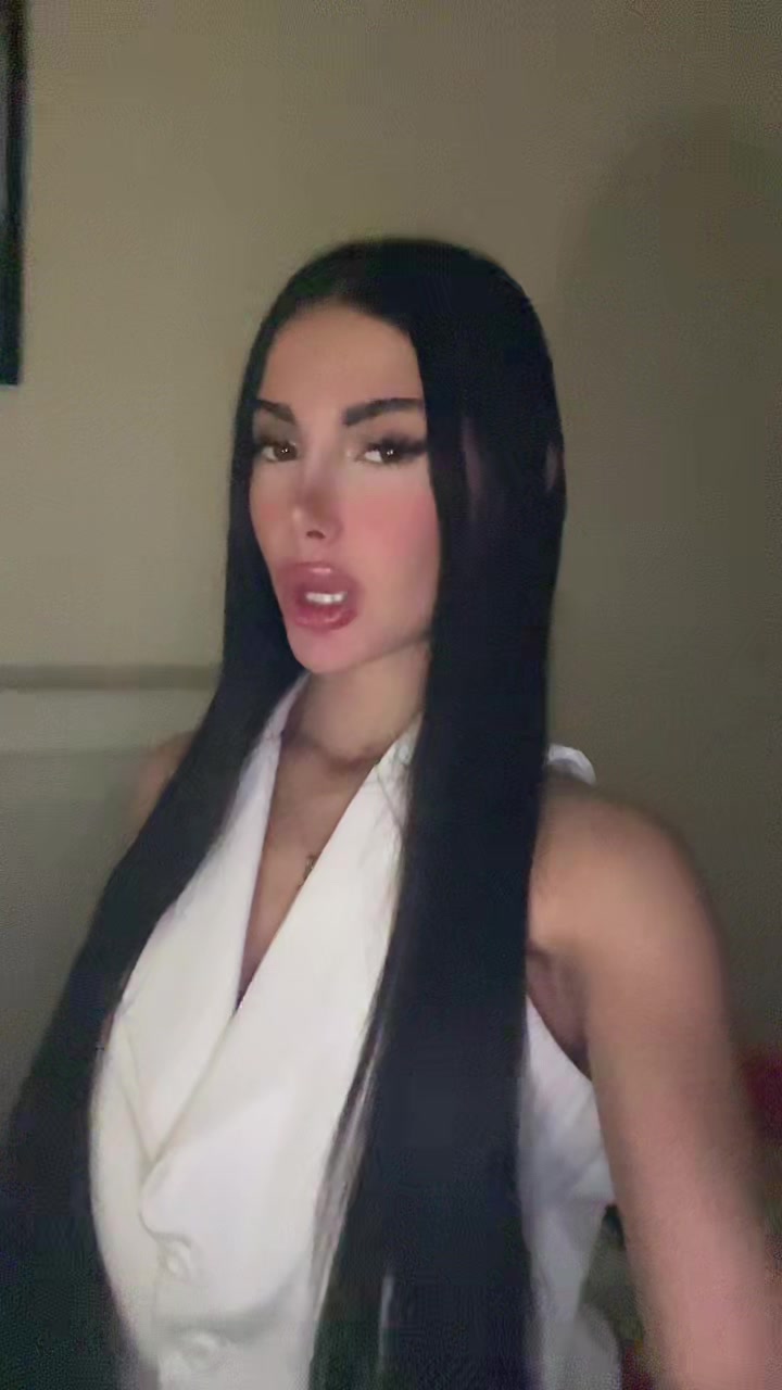 @saraborhann