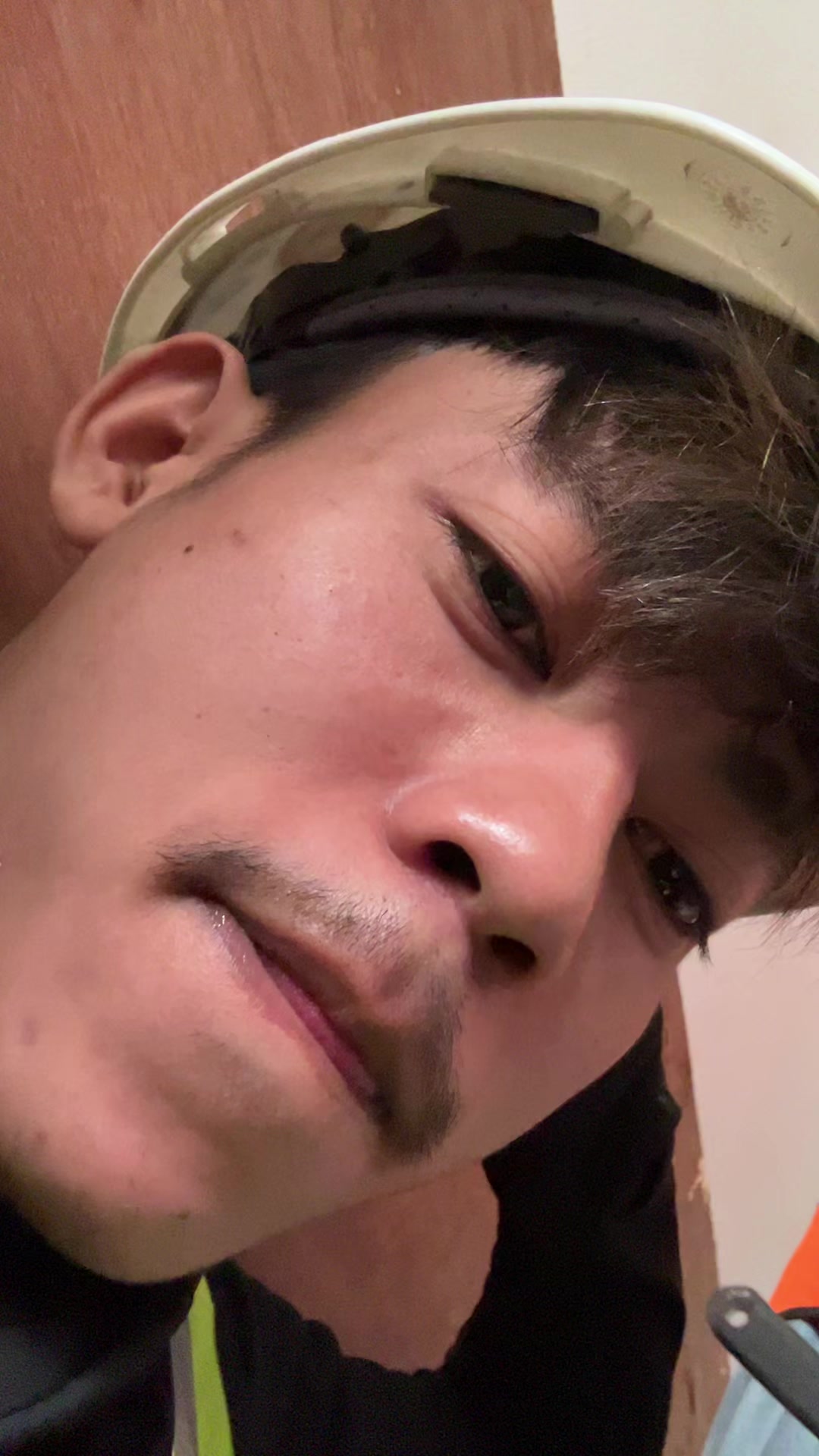 @1%