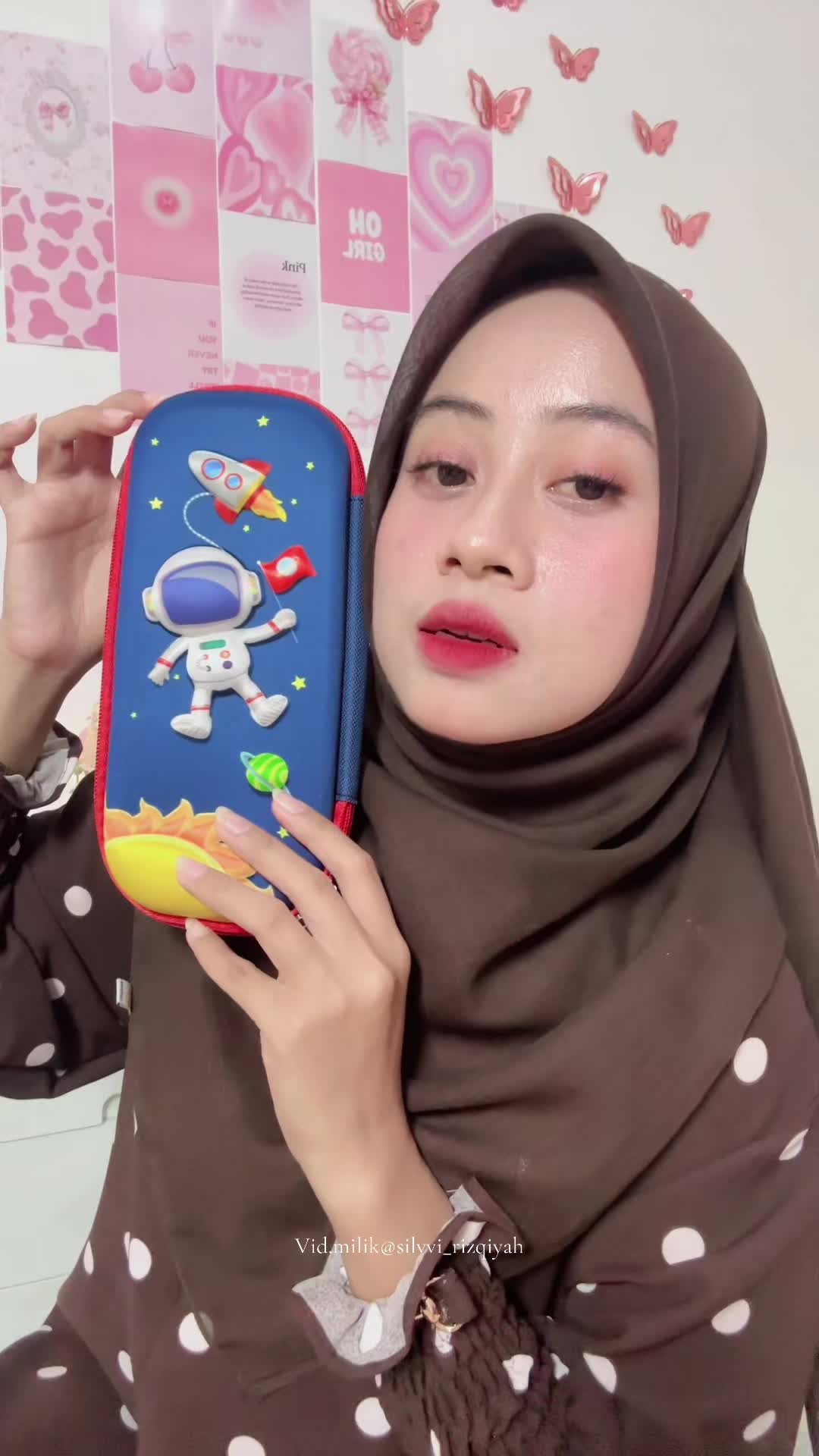@silvvi_rizqiyah