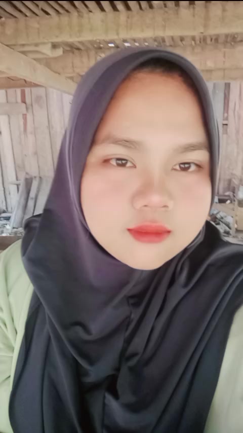 @Putry gemoy"😊