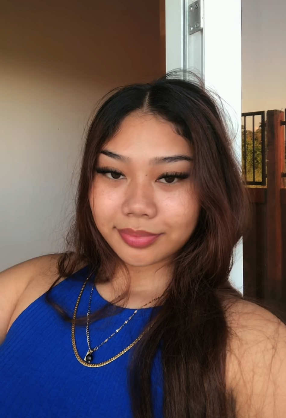 @𝒱